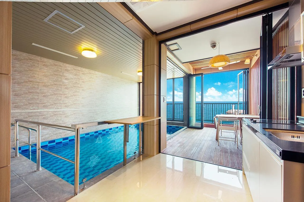 Sun & Moon Poolvilla Busan Hotell