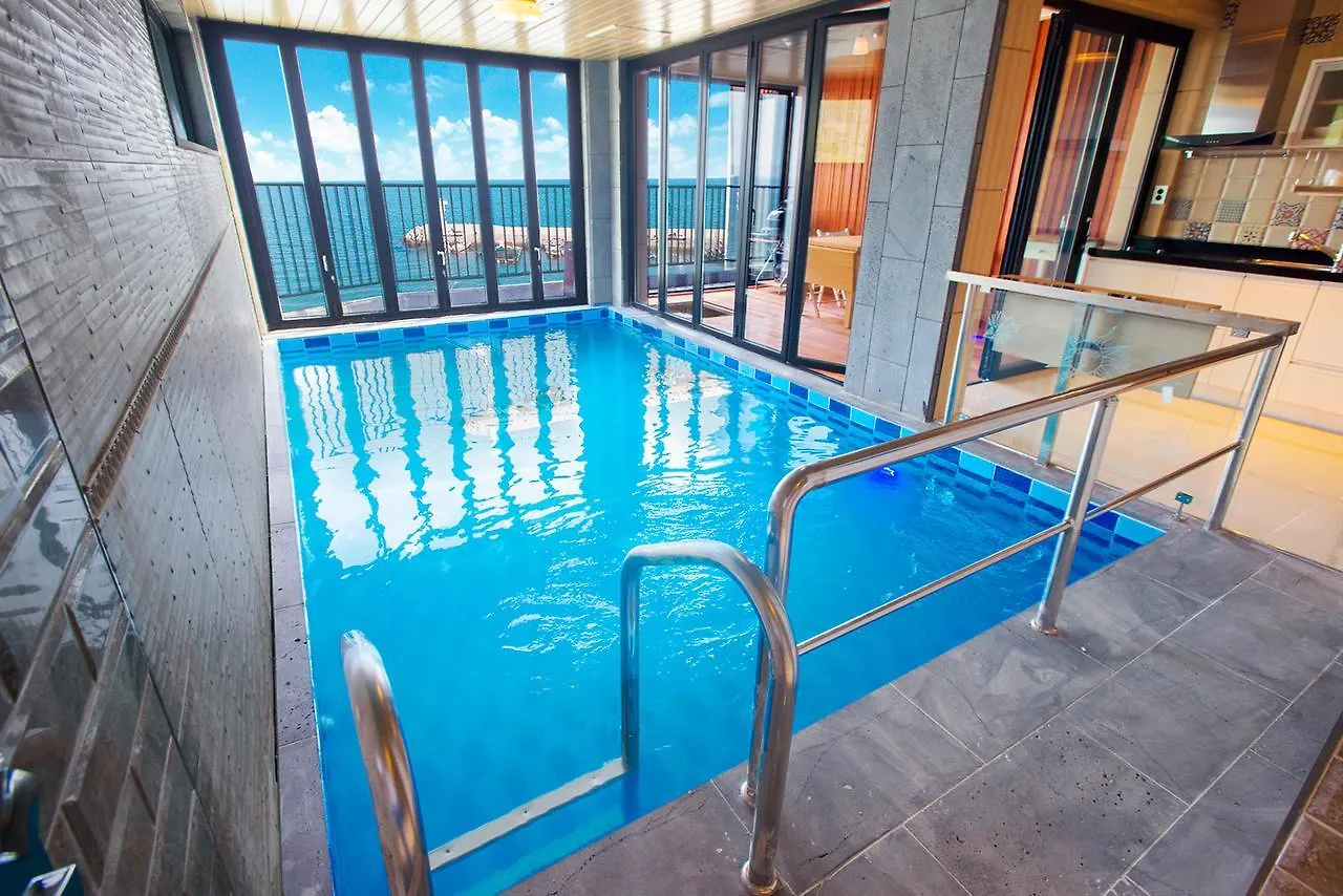 Hotell Sun & Moon Poolvilla Busan Sydkorea