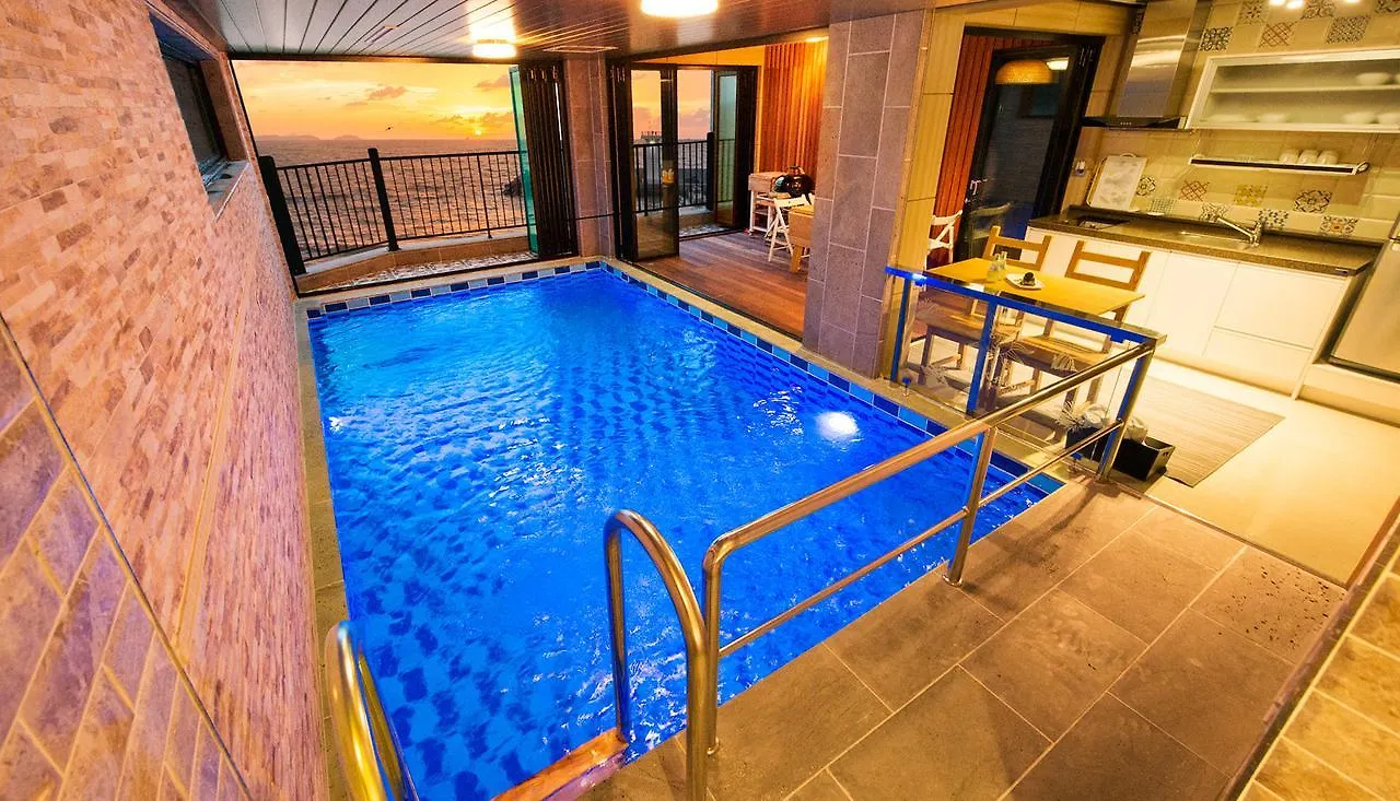 Hotell Sun & Moon Poolvilla Busan
