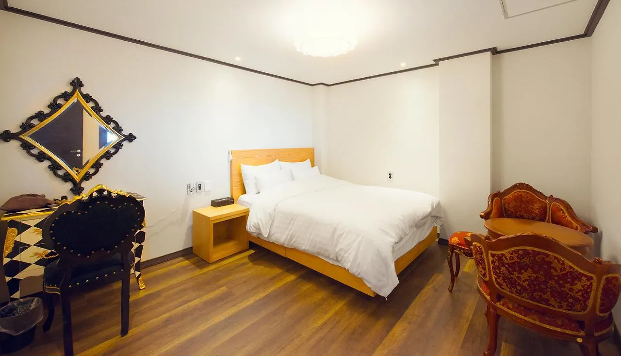 Hotell Sun & Moon Poolvilla Busan